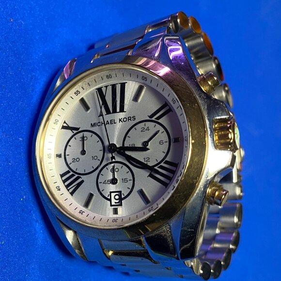 Michael Kors Bradshaw Chronograph Watch - Picture 4 of 6
